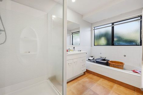 Photo of property in 42 Murvale Drive, Bucklands Beach, Auckland, 2014