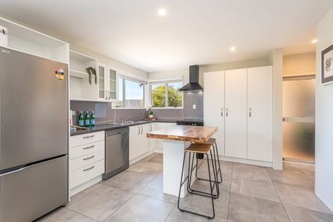 Photo of property in 52 Woodend Road, Woodend, 7610