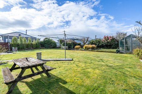 Photo of property in 32 Newcastle Street, Riversdale, 9776