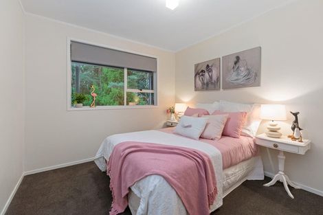 Photo of property in 64 Wirihana Road, Titirangi, Auckland, 0604