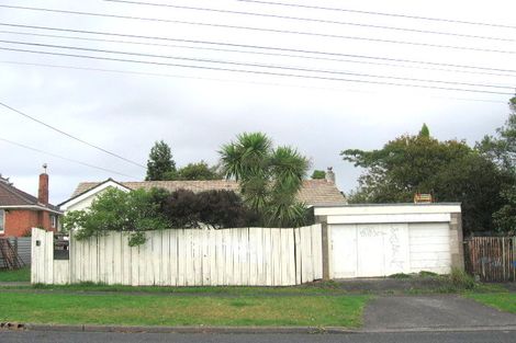 Photo of property in 10 Kamara Road, Glen Eden, Auckland, 0602