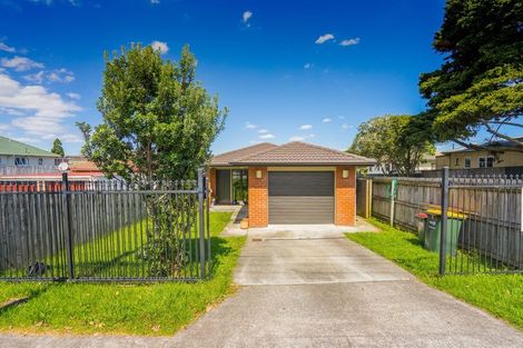 Photo of property in 12a Gifford Road, Papatoetoe, Auckland, 2025