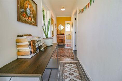 Photo of property in 3 Manuka Street, Castlecliff, Whanganui, 4501