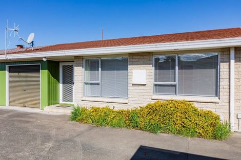 Photo of property in 2/410 Avenue Road West, Hastings, 4122