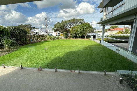 Photo of property in 1/6 Bruce Street, Northcote Point, Auckland, 0627