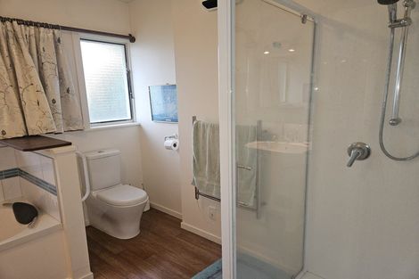 Photo of property in 135 Bower Avenue, New Brighton, Christchurch, 8083