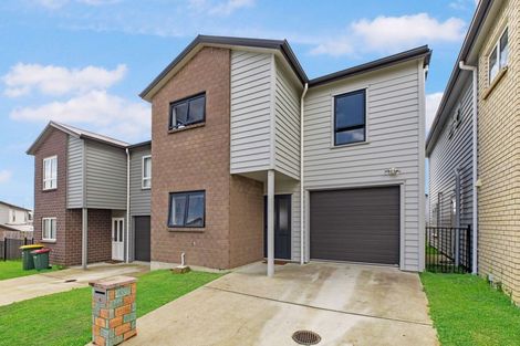 Photo of property in 6 Awhenga Place, Weymouth, Auckland, 2103