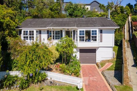 Photo of property in 14 Dormar Place, Churton Park, Wellington, 6037