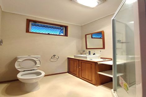 Photo of property in 2/38 Akoranga Drive, Northcote, Auckland, 0627