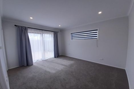 Photo of property in 16 Jane Maree Road, Kumeu, 0810