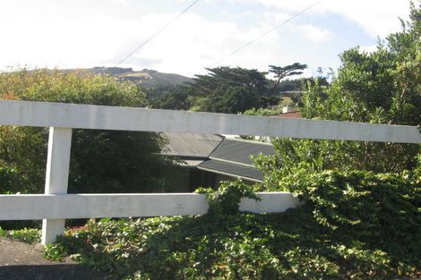 Photo of property in 205 Miromiro Road, Normandale, Lower Hutt, 5010