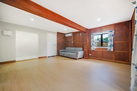 Photo of property in 12 Glenbush Place, Birkenhead, Auckland, 0626