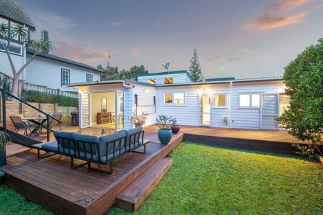 Photo of property in 21 Korotaha Terrace, Rothesay Bay, Auckland, 0630