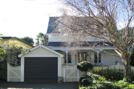 Photo of property in 4 Kauri Street, Eastbourne, Lower Hutt, 5013