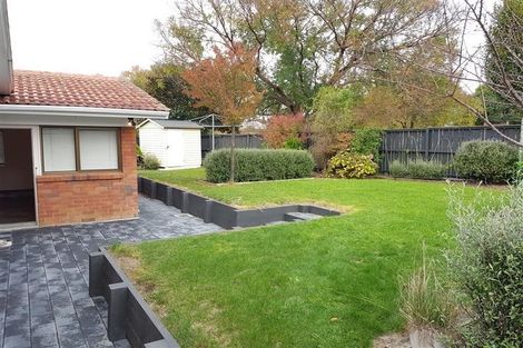 Photo of property in 1 Ti Nana Crescent, Henderson, Auckland, 0610