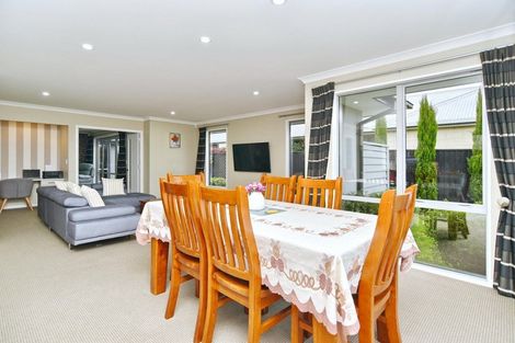 Photo of property in 23 Churchill Drive, Rangiora, 7400