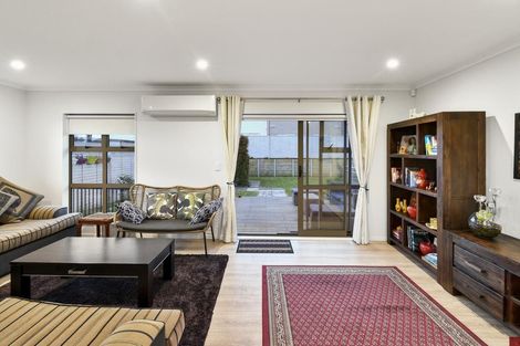 Photo of property in 77 Calluna Crescent, Totara Heights, Auckland, 2105