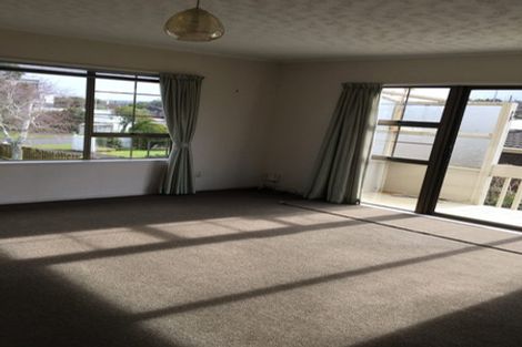 Photo of property in 1/5 Pupuke Road, Takapuna, Auckland, 0622