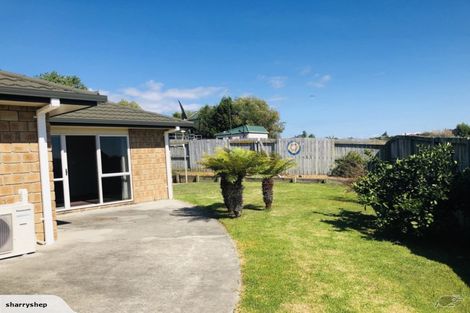 Photo of property in 21 Summerland Crescent, Papamoa Beach, Papamoa, 3118