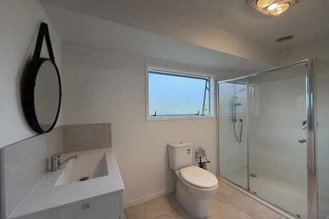Photo of property in 27 Cedar Heights Avenue, Massey, Auckland, 0614