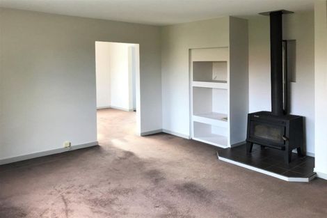 Photo of property in 4 Moana Crescent, Blagdon, New Plymouth, 4310