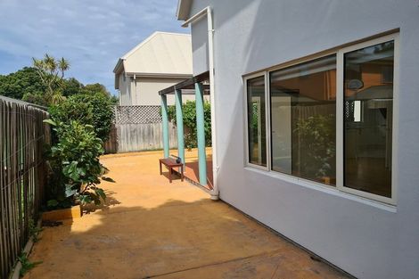 Photo of property in 2/97 Clyde Road, Ilam, Christchurch, 8041