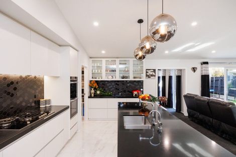 Photo of property in 9 Ivy Lane, Kelvin Grove, Palmerston North, 4414