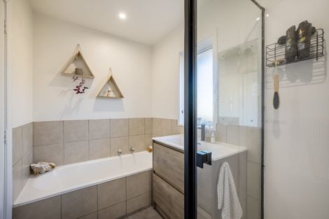 Photo of property in 53 Harris Crescent, Papanui, Christchurch, 8053