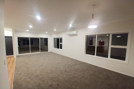 Photo of property in 13 Huia Street, Tawa, Wellington, 5028