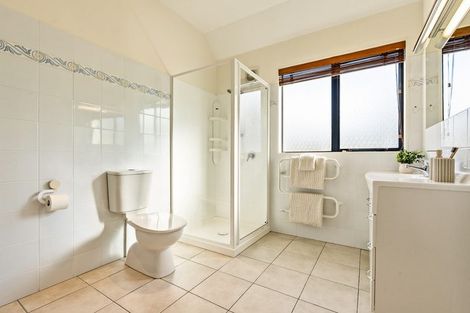 Photo of property in 58 Friend Street, Karori, Wellington, 6012