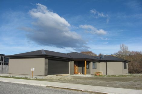 Photo of property in 9 Walnut Grove, Alexandra, 9320