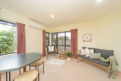 Photo of property in 127 Summerhill Drive, Fitzherbert, Palmerston North, 4410