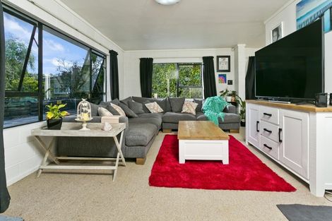 Photo of property in 26 Battenburg Place, Torbay, Auckland, 0630