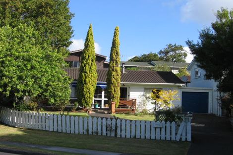 Photo of property in 2/232 Beach Road, Campbells Bay, Auckland, 0630