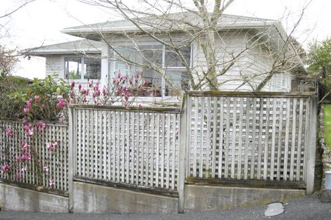 Photo of property in 191 Mangorei Road, Merrilands, New Plymouth, 4312