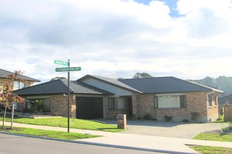 Photo of property in 19 Sapperton Drive, Henderson, Auckland, 0612