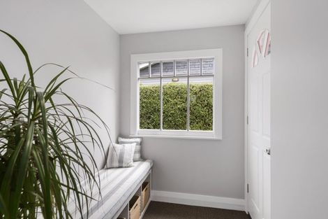 Photo of property in 80 Martin Avenue, Beckenham, Christchurch, 8023