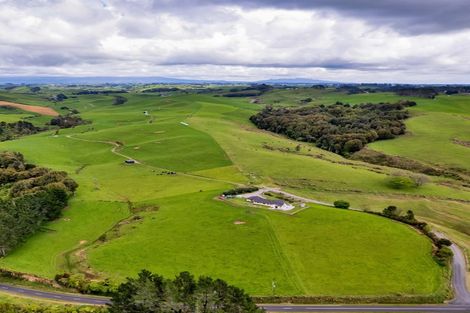 Photo of property in 19 Roddy Road, Everett Park, New Plymouth, 4373