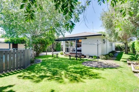 Photo of property in 104a Frimley Avenue, Frimley, Hastings, 4120