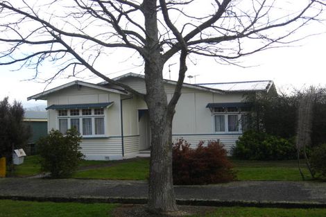 Photo of property in 28 Wyndham Street, Carterton, 5713