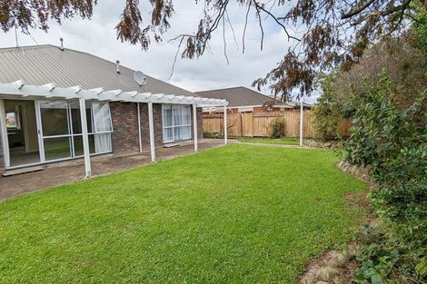 Photo of property in 4 Royal Oak Drive, Kelvin Grove, Palmerston North, 4414