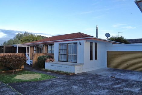 Photo of property in 2/125 Glenmore Road, Sunnyhills, Auckland, 2010