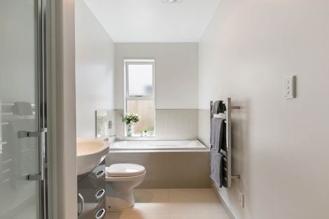 Photo of property in 235b Porchester Road, Takanini, 2112