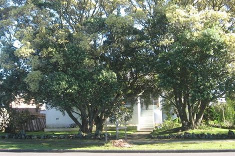 Photo of property in 23 Bradbury Road, Botany Downs, Auckland, 2010