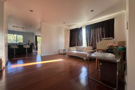 Photo of property in 25 Wye Oak Drive, Schnapper Rock, Auckland, 0632