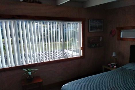 Photo of property in 120 Ferry Road, Arkles Bay, Whangaparaoa, 0932