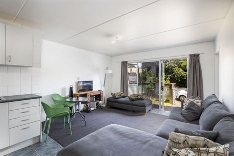 Photo of property in 5/57 Carrington Street, Lower Vogeltown, New Plymouth, 4310