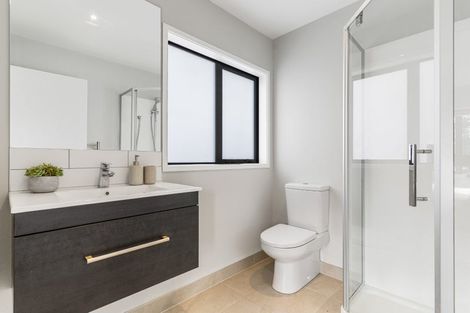 Photo of property in 17 Kahika Grove, Huapai, Kumeu, 0810