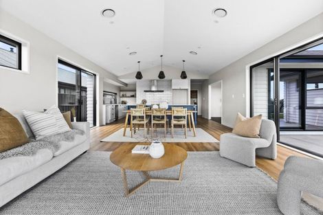 Photo of property in 77 Brookvale Road, Havelock North, 4130