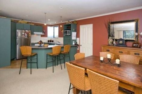 Photo of property in 9a Grassways Avenue, Pakuranga, Auckland, 2010